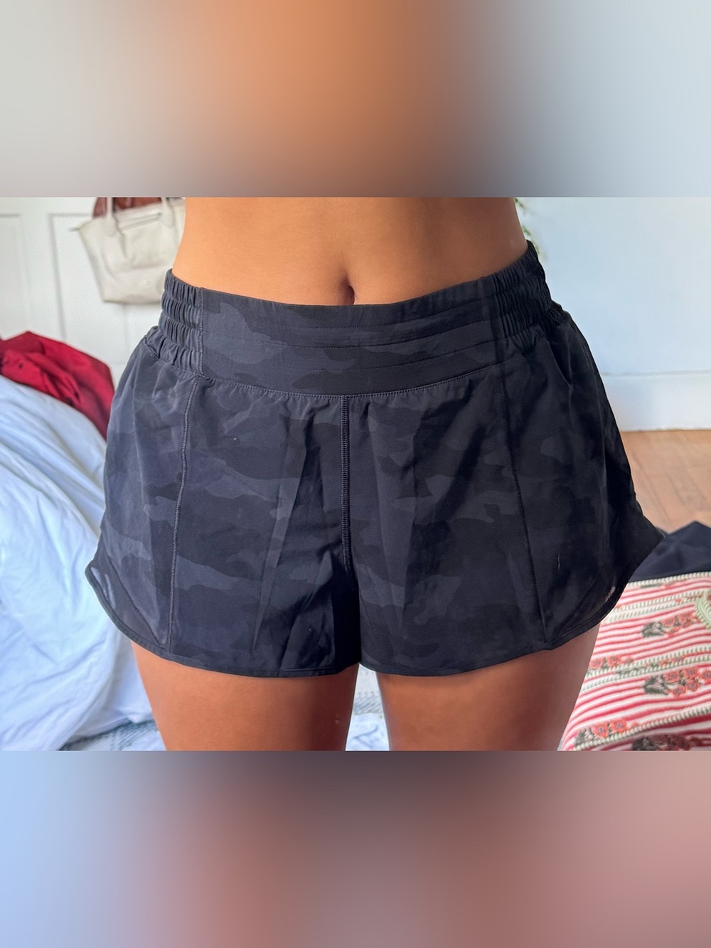 Lululemon Hotty Hot High-Rise Lined Short 2.5" in Black Camo